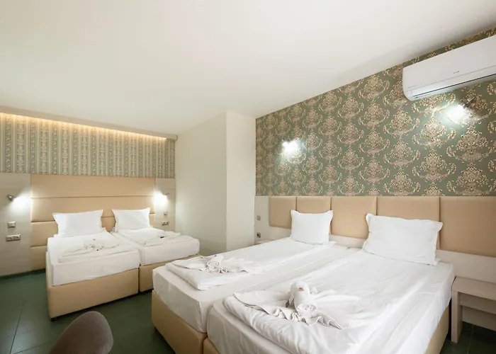 Perla Apartments First Line
